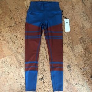 NWT ALO Yoga High Waist Lift Airbrush Leggings